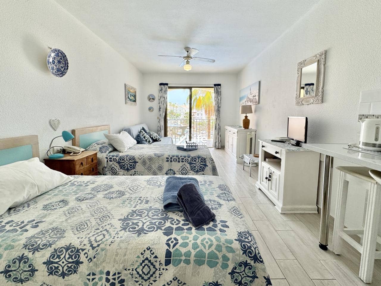 Asunto myytävänä paikassa Los Cristianos mukana uima-altaan - 199 900 € (Ref: 9414597)