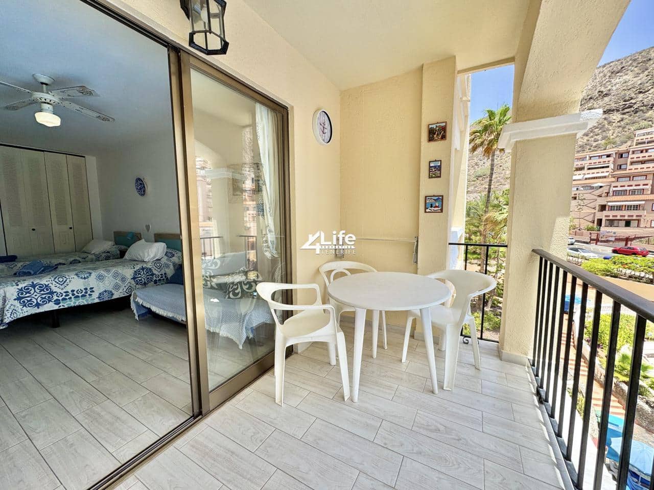 Asunto myytävänä paikassa Los Cristianos mukana uima-altaan - 199 900 € (Ref: 9414597)