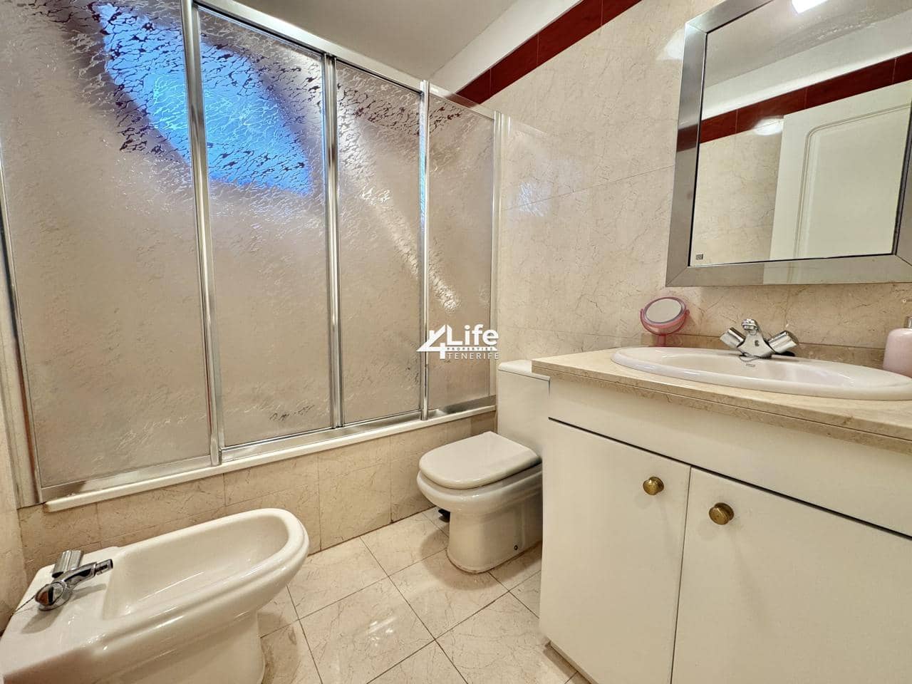 2 makuuhuone Asunto myytävänä paikassa Palm-Mar mukana uima-altaan 
autotalli - 359 000 € (Ref: 9421504)