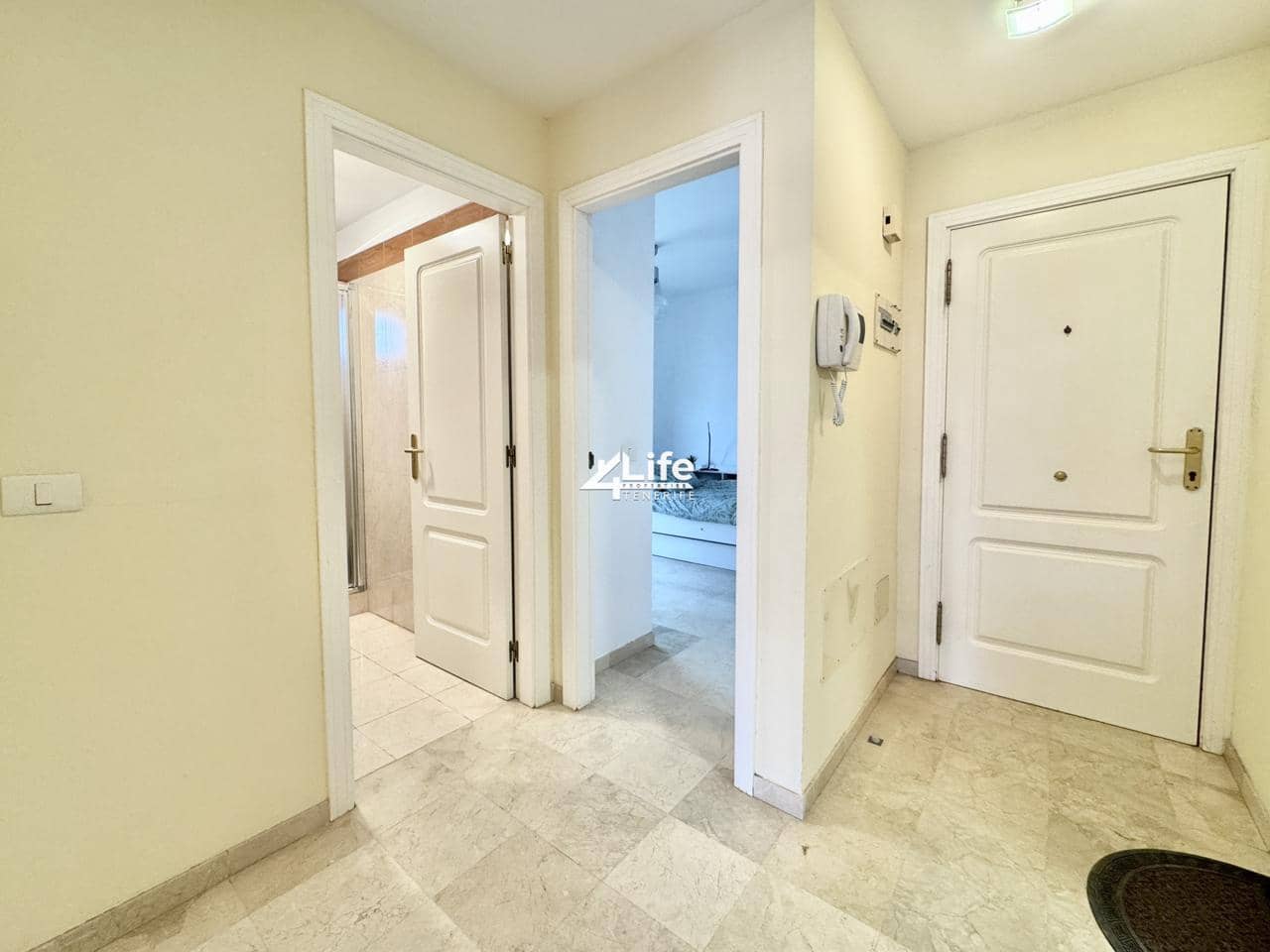 2 makuuhuone Asunto myytävänä paikassa Palm-Mar mukana uima-altaan 
autotalli - 359 000 € (Ref: 9421504)