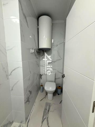 Appartement de 2 chambres à louer à Guargacho - 1 500 € (Ref: 9451602)