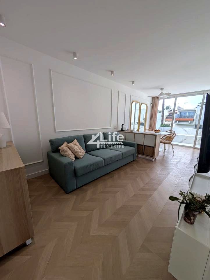 1 bedroom Flat for sale in Arona - € 198,000 (Ref: 9461860)