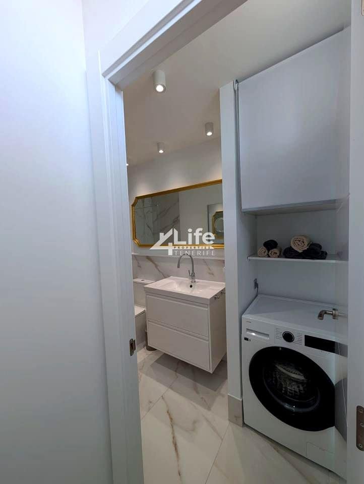 1 bedroom Flat for sale in Arona - € 198,000 (Ref: 9461860)