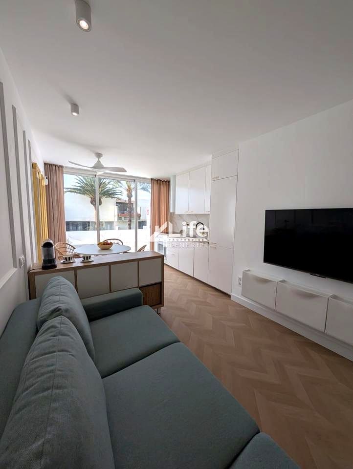 1 bedroom Flat for sale in Arona - € 198,000 (Ref: 9461860)