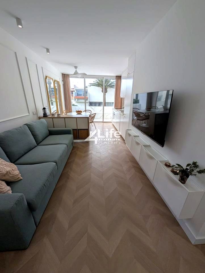 1 bedroom Flat for sale in Arona - € 198,000 (Ref: 9461860)