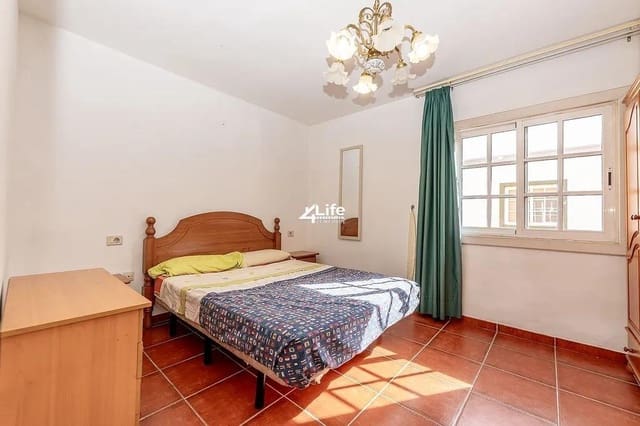 4 bedroom Villa for sale in Casco Urbano, Adeje with pool garage - € 374,900 (Ref: 9464981)