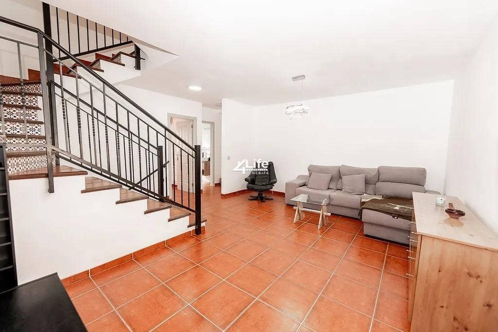 4 bedroom Villa for sale in Adeje with pool garage - € 374,900 (Ref: 9464981)