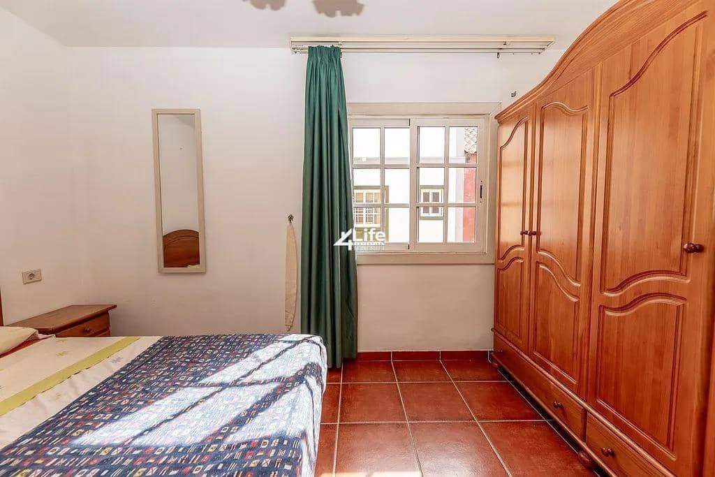 4 bedroom Villa for sale in Adeje with pool garage - € 374,900 (Ref: 9464981)