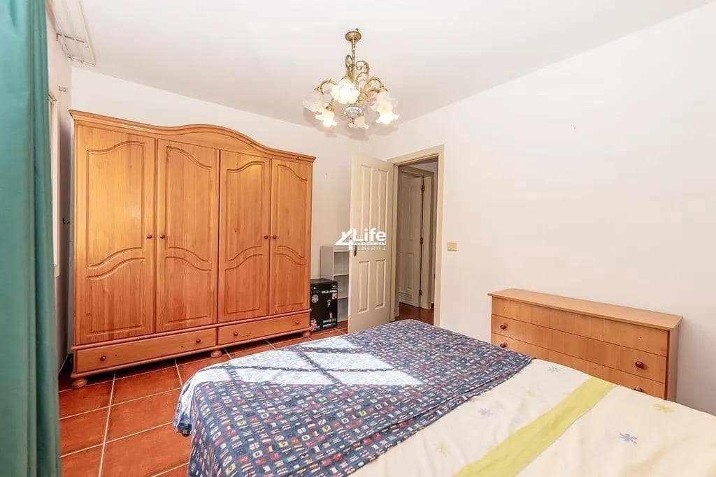 4 bedroom Villa for sale in Adeje with pool garage - € 374,900 (Ref: 9464981)