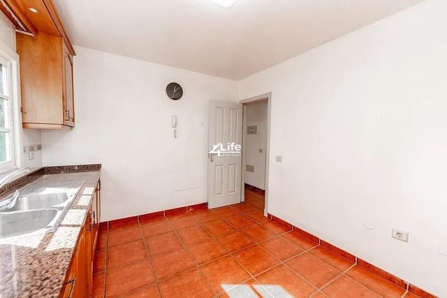 4 bedroom Villa for sale in Casco Urbano, Adeje with pool garage - € 374,900 (Ref: 9464981)