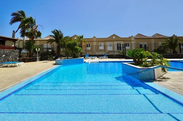 4 soverom Villa til salgs i Casco Urbano, Adeje med svømmebasseng garasje - € 765 000 (Ref: 9492758)