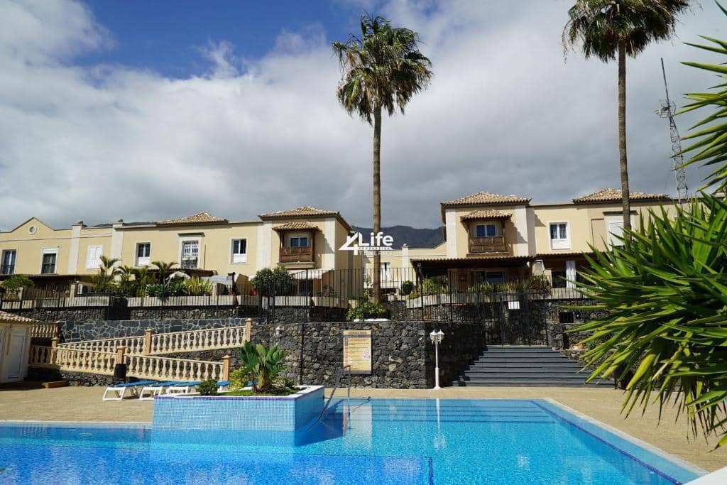 4 soverom Villa til salgs i Adeje med svømmebasseng garasje - € 765 000 (Ref: 9492758)