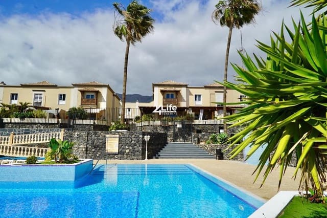 4 soverom Villa til salgs i Casco Urbano, Adeje med svømmebasseng garasje - € 765 000 (Ref: 9492758)