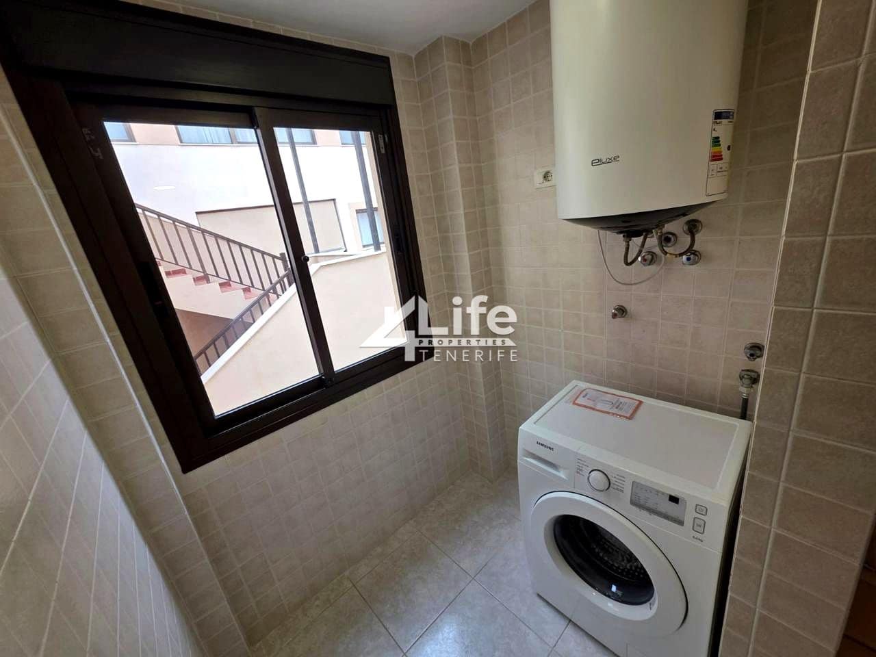 3 bedroom Flat for sale in Parque de la Reina with garage - € 264,900 (Ref: 9494160)