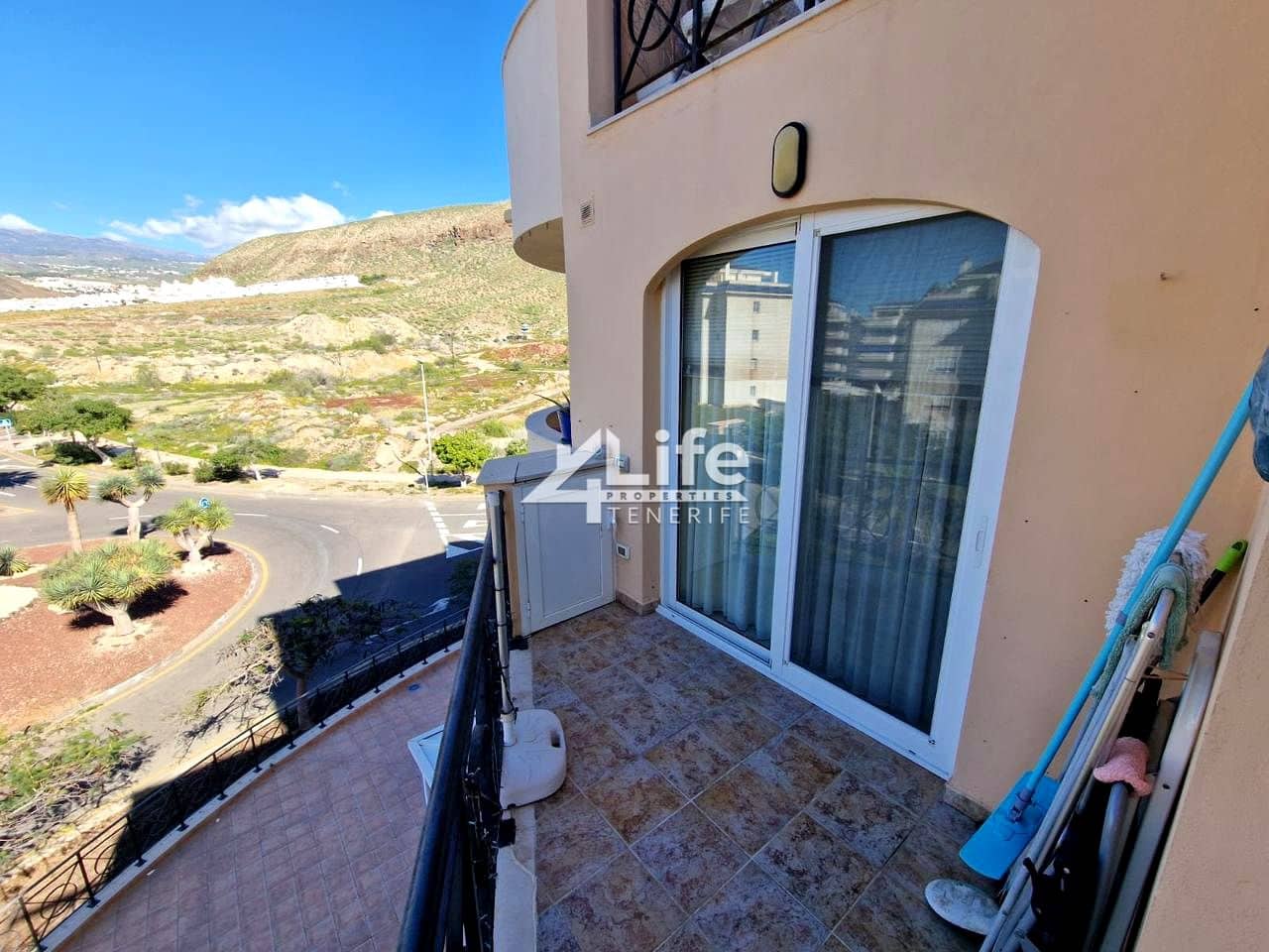 1 soverom Leilighet til salgs i Los Cristianos med garasje - € 310 000 (Ref: 9508267)