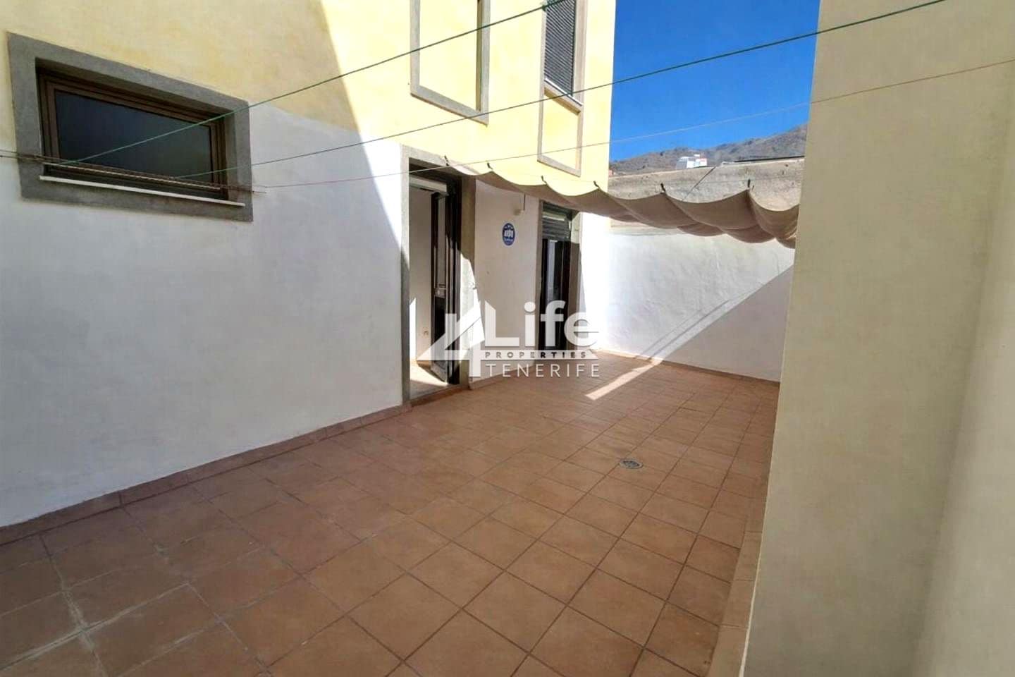 3 slaapkamer Flat te koop in Adeje met garage - € 278.000 (Ref: 9512010)