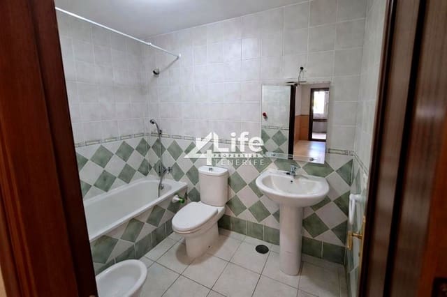 3 slaapkamer Flat te koop in Casco Urbano, Adeje met garage - € 278.000 (Ref: 9512010)