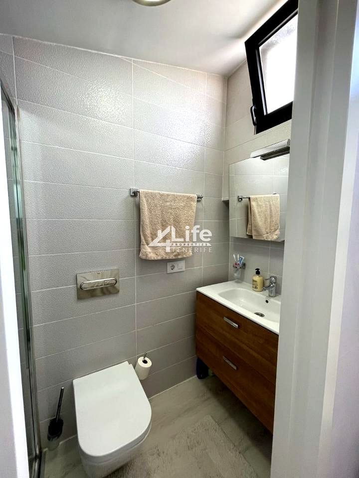 2 makuuhuone Asunto myytävänä paikassa Costa Adeje - 299 000 € (Ref: 9522862)