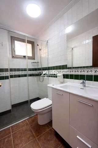 3 makuuhuone Huvila myytävänä paikassa Granadilla de Abona mukana uima-altaan 
autotalli - 599 000 € (Ref: 9547415)