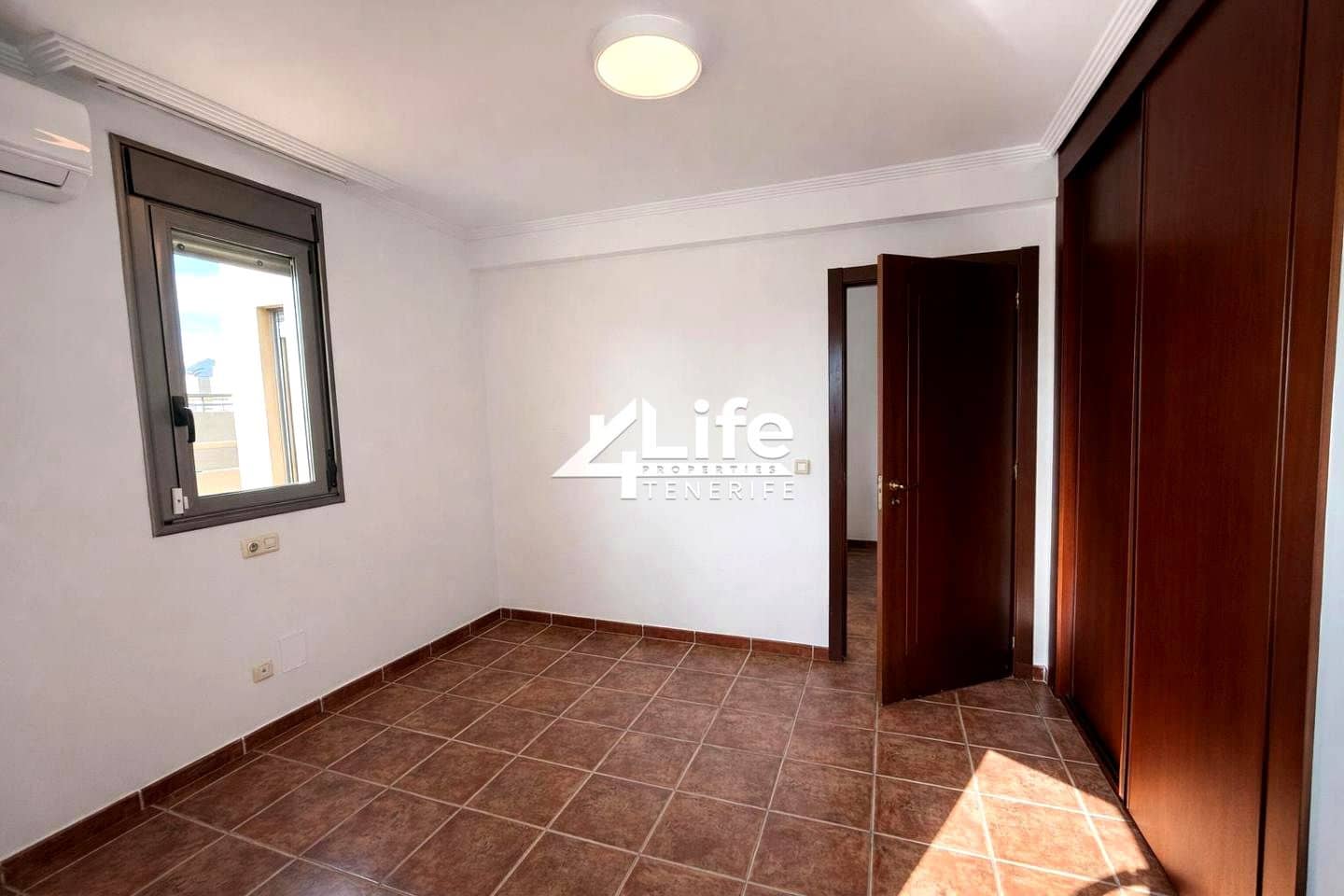 3 makuuhuone Huvila myytävänä paikassa Granadilla de Abona mukana uima-altaan 
autotalli - 599 000 € (Ref: 9547415)