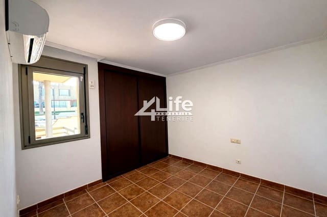 3 makuuhuone Huvila myytävänä paikassa Granadilla de Abona mukana uima-altaan 
autotalli - 599 000 € (Ref: 9547415)