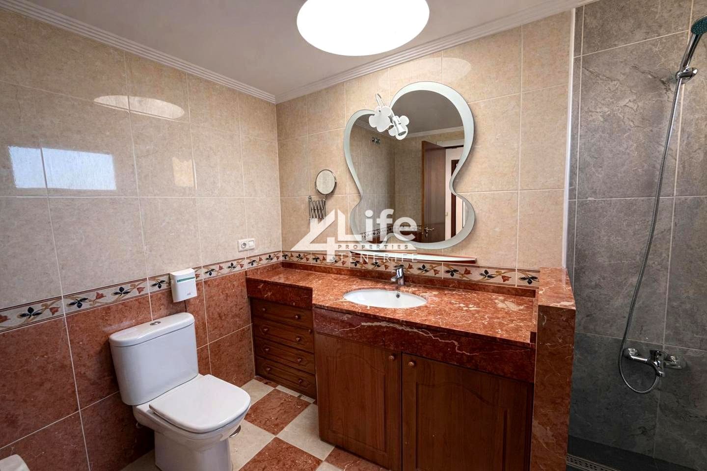 3 makuuhuone Huvila myytävänä paikassa Granadilla de Abona mukana uima-altaan 
autotalli - 599 000 € (Ref: 9547415)