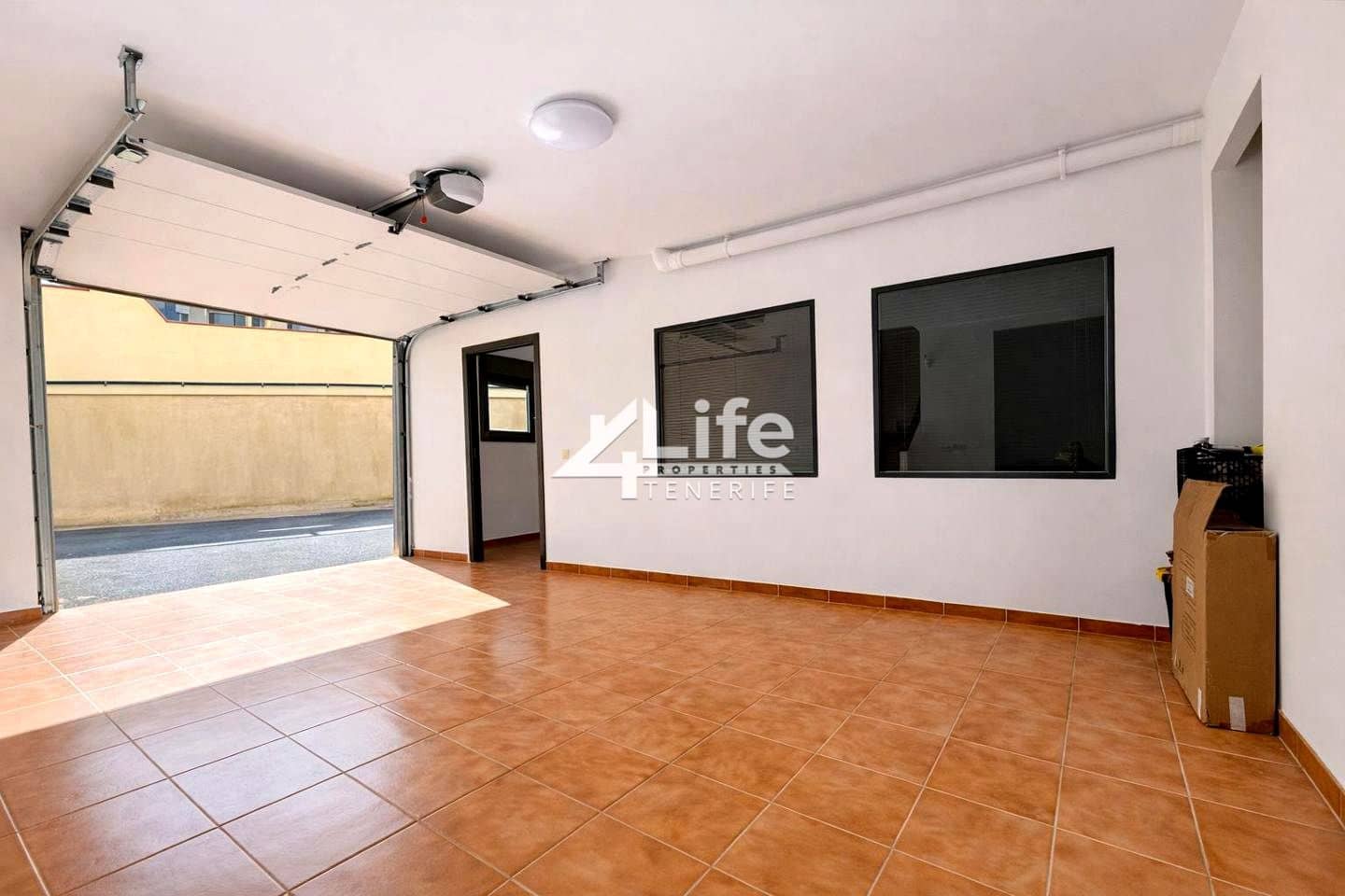 3 makuuhuone Huvila myytävänä paikassa Granadilla de Abona mukana uima-altaan 
autotalli - 599 000 € (Ref: 9547415)