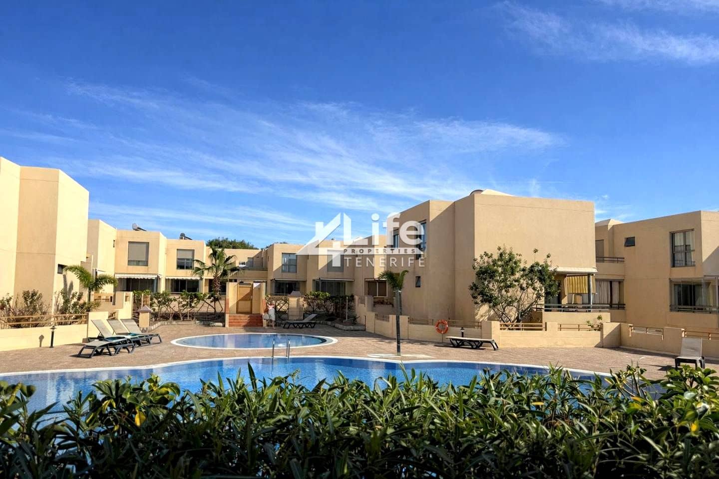 3 makuuhuone Huvila myytävänä paikassa Granadilla de Abona mukana uima-altaan 
autotalli - 599 000 € (Ref: 9547415)