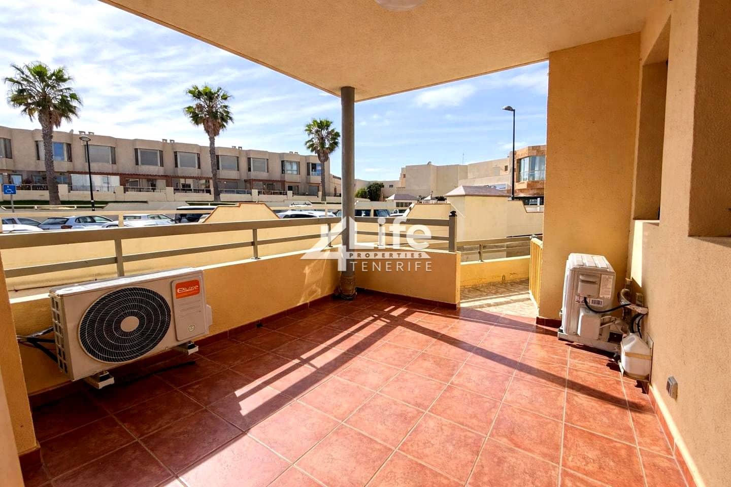 3 makuuhuone Huvila myytävänä paikassa Granadilla de Abona mukana uima-altaan 
autotalli - 599 000 € (Ref: 9547415)