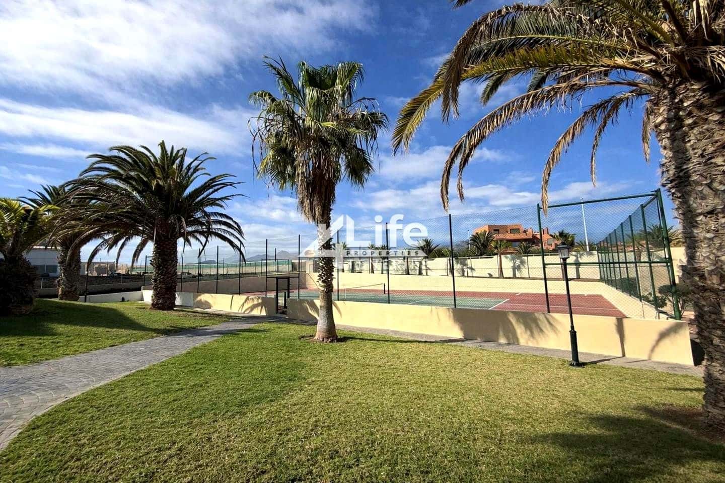 3 makuuhuone Huvila myytävänä paikassa Granadilla de Abona mukana uima-altaan 
autotalli - 599 000 € (Ref: 9547415)