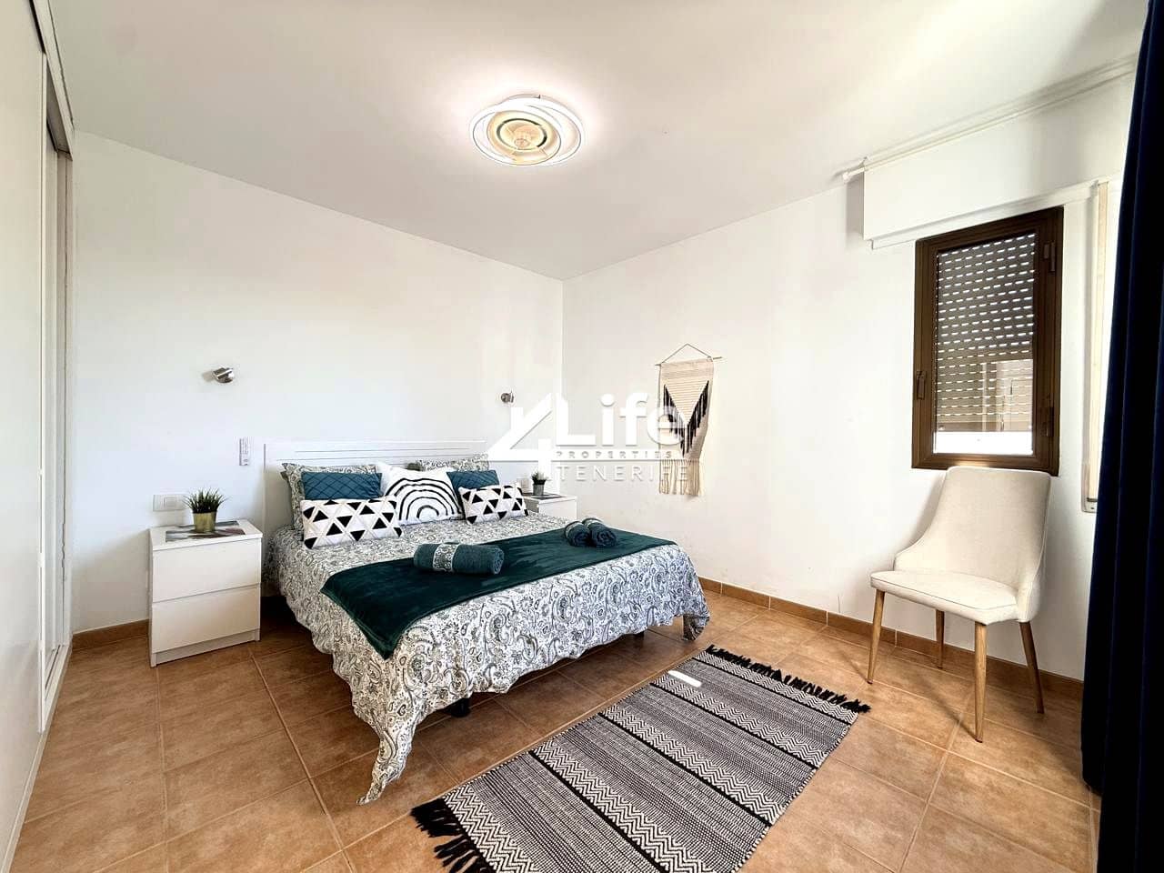 2 bedroom Flat for sale in Costa Adeje - € 409,000 (Ref: 9572223)