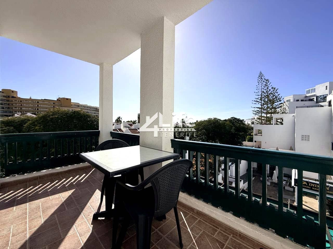 2 bedroom Flat for sale in Costa Adeje - € 409,000 (Ref: 9572223)