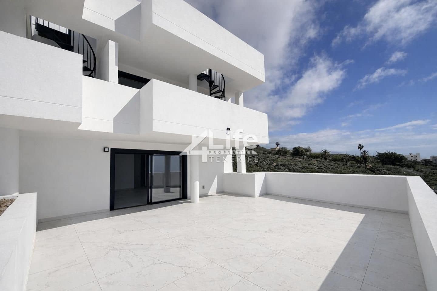 2 bedroom Flat for sale in Tijoco Bajo with garage - € 385,500 (Ref: 9580410)