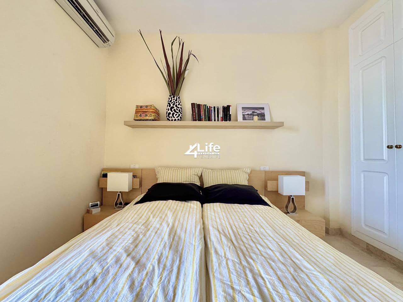 2 bedroom Flat for sale in Palm-Mar with pool garage - € 340,000 (Ref: 9697764)