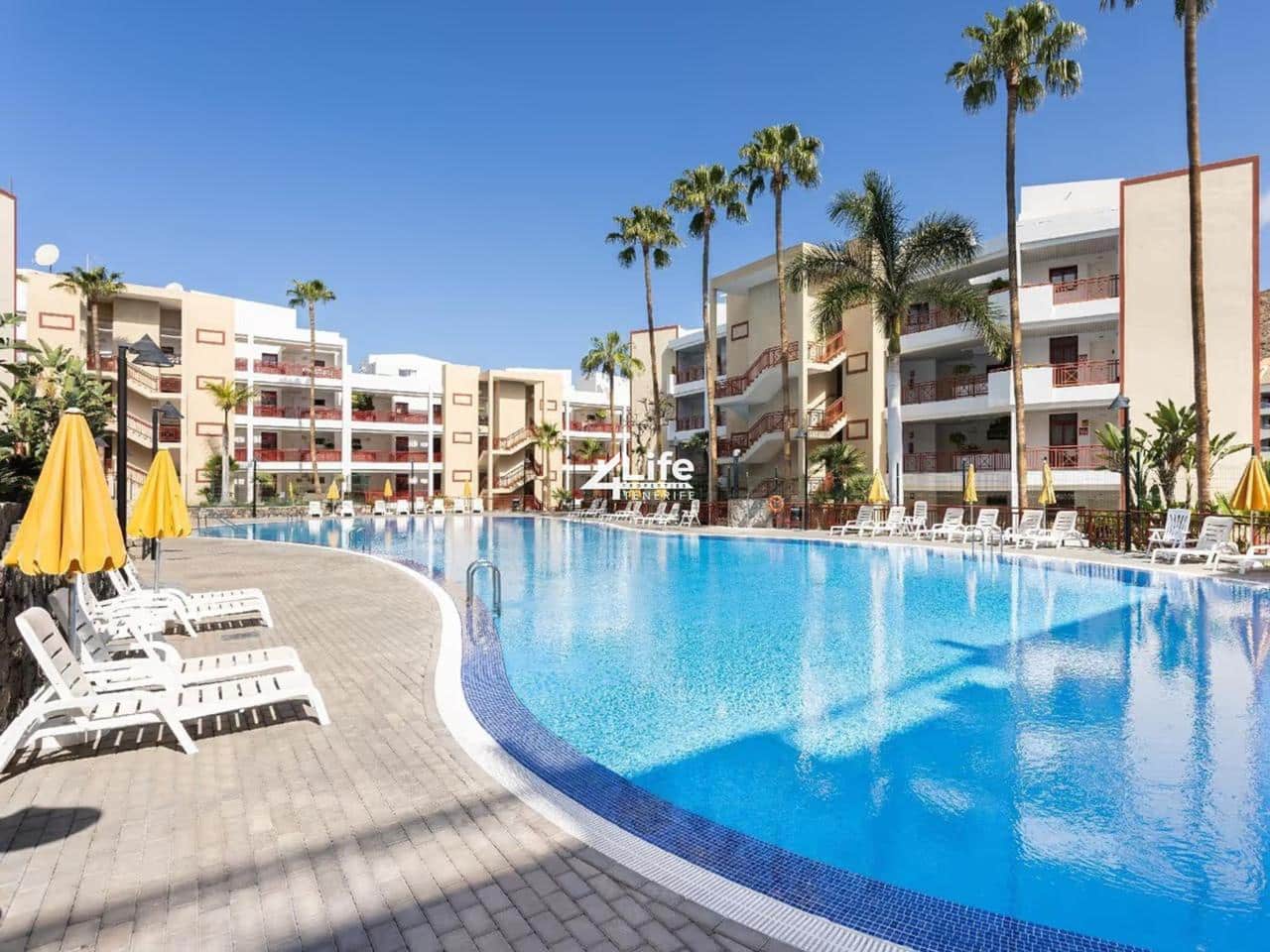 2 bedroom Flat for sale in Palm-Mar with pool garage - € 340,000 (Ref: 9697764)