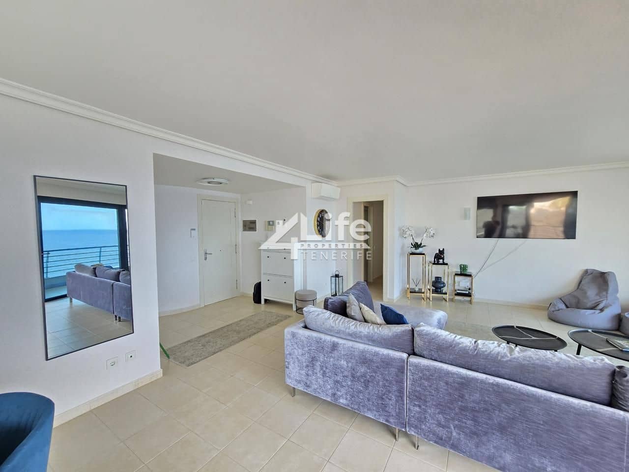 Piso de 3 habitaciones en Santiago del Teide en venta - 1.700.000 € (Ref: 9705891)