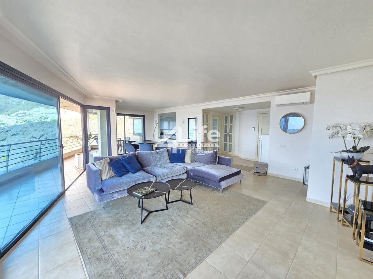 Piso de 3 habitaciones en Santiago del Teide en venta - 1.700.000 € (Ref: 9705891)