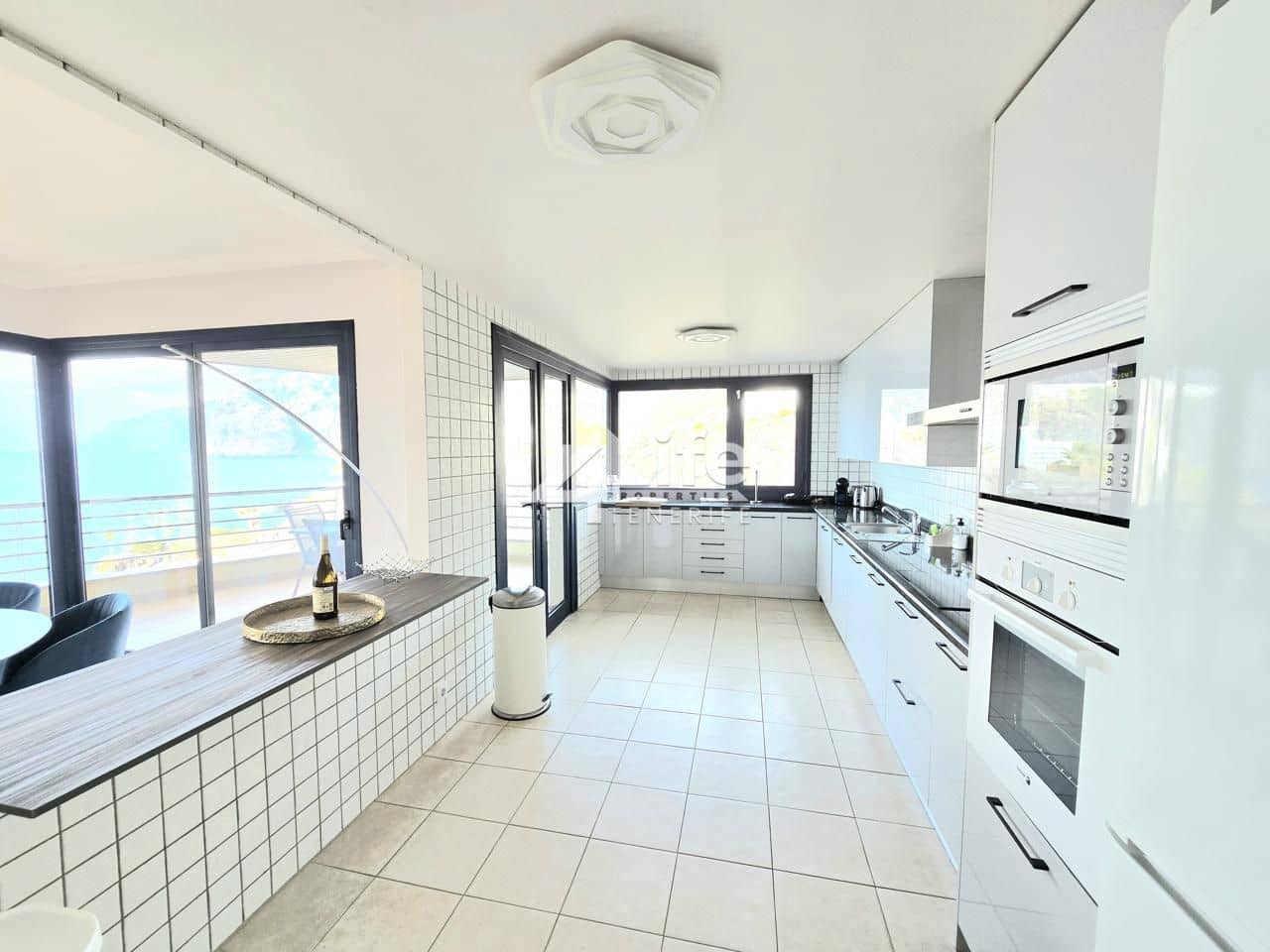 Piso de 3 habitaciones en Santiago del Teide en venta - 1.700.000 € (Ref: 9705891)