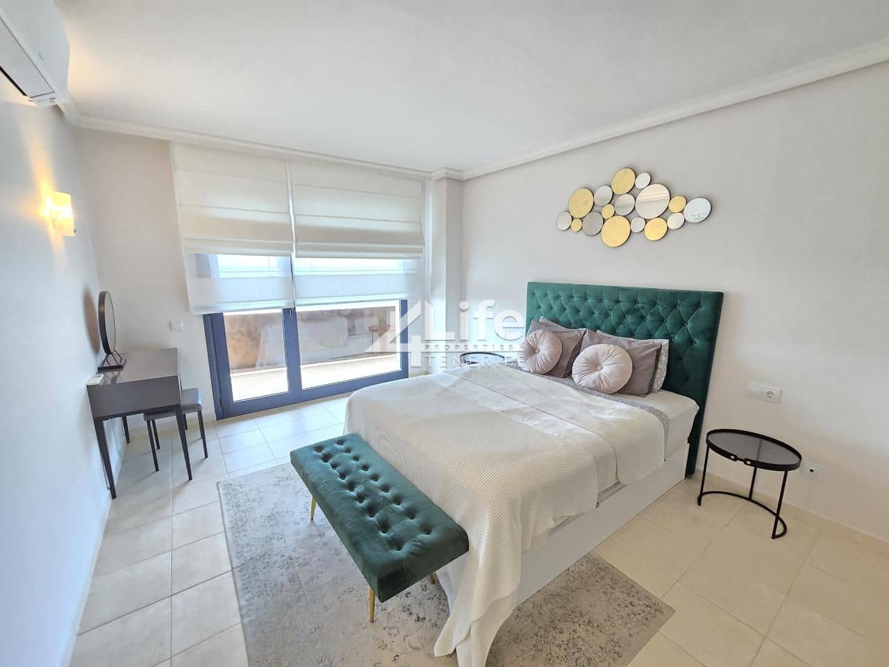 Piso de 3 habitaciones en Santiago del Teide en venta - 1.700.000 € (Ref: 9705891)