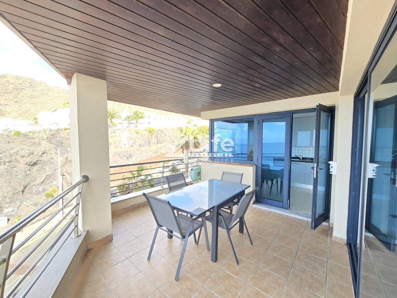 Piso de 3 habitaciones en Santiago del Teide en venta - 1.700.000 € (Ref: 9705891)