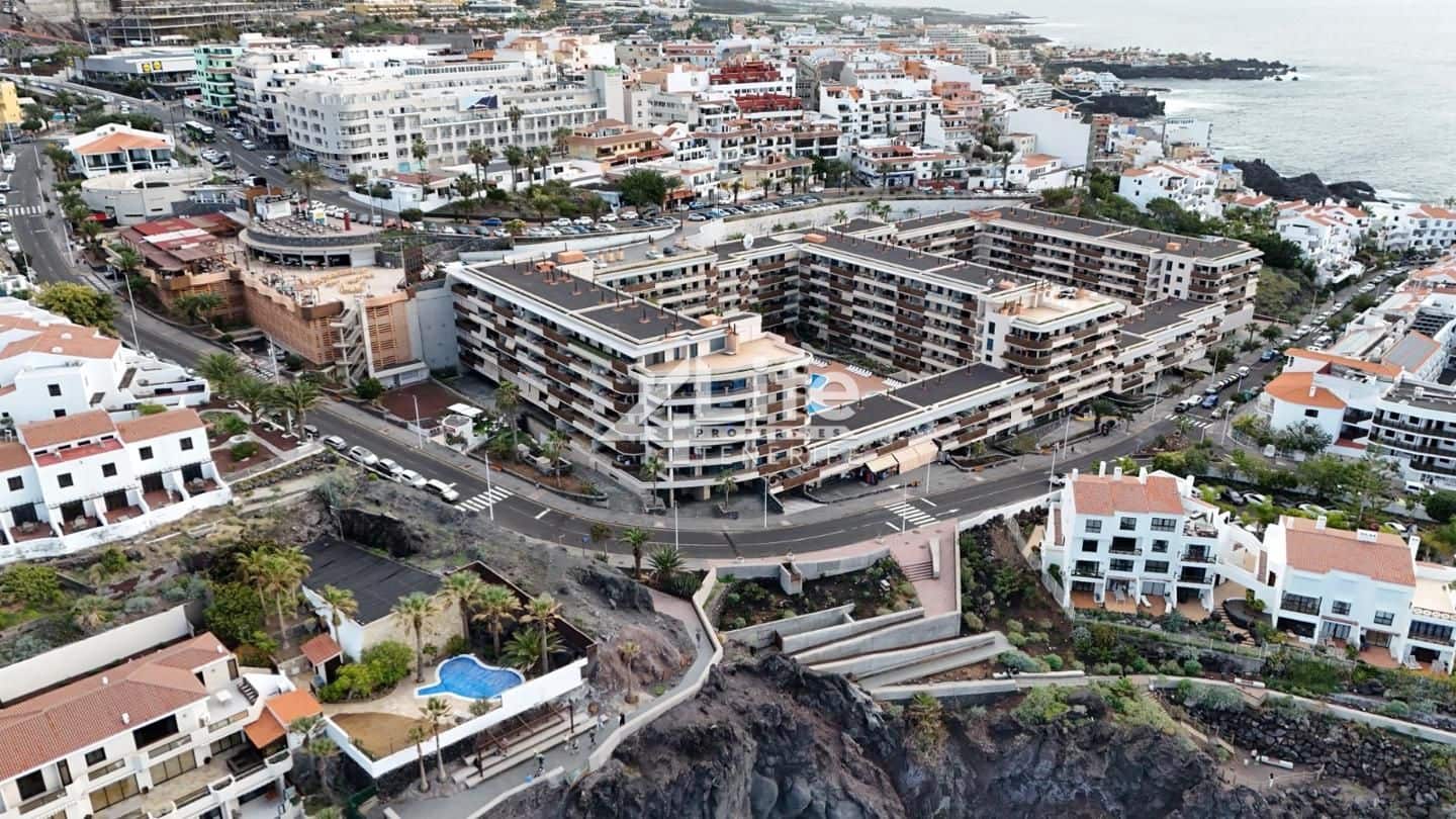 Piso de 3 habitaciones en Santiago del Teide en venta - 1.700.000 € (Ref: 9705891)