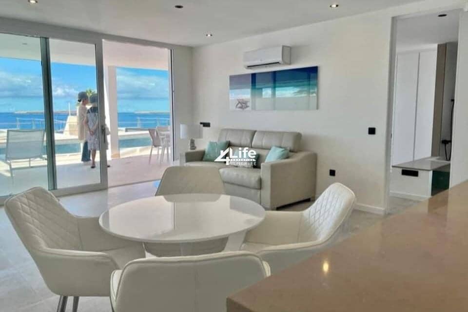 3 bedroom Flat for sale in Costa del Silencio with pool garage - € 685,000 (Ref: 9723831)