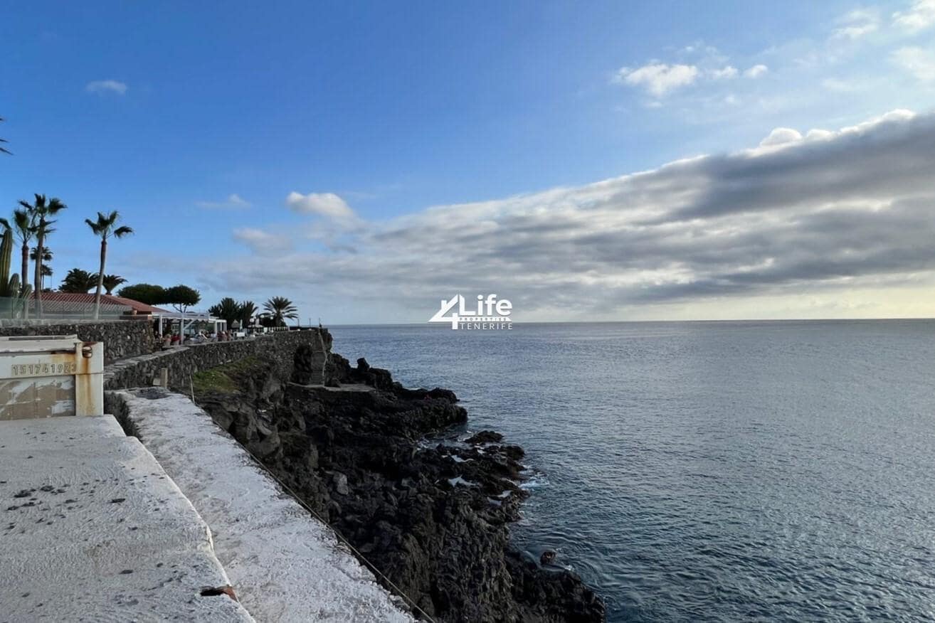 3 bedroom Flat for sale in Costa del Silencio with pool garage - € 685,000 (Ref: 9723831)