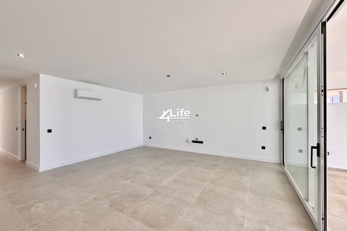 3 sypialnia Mieszkanie na sprzedaż w Costa del Silencio z basenem garażem - 660 000 € (Ref: 9723831)