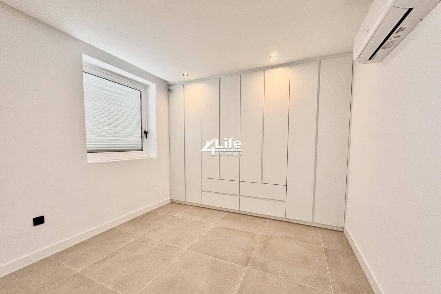 3 sypialnia Mieszkanie na sprzedaż w Costa del Silencio z basenem garażem - 660 000 € (Ref: 9723831)