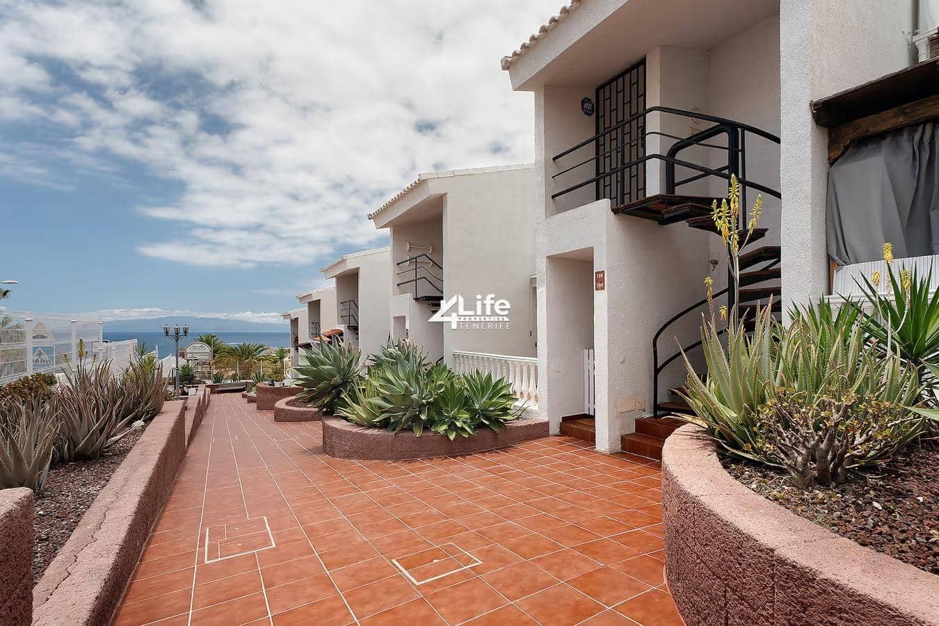 2 slaapkamer Flat te koop in Torviscas met zwembad - € 337.000 (Ref: 9787564)