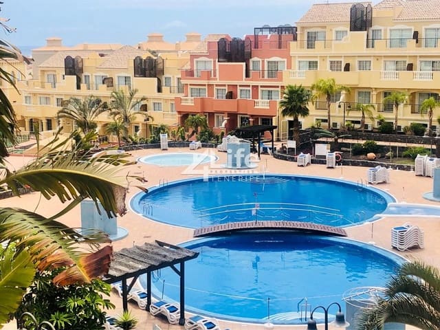 1 bedroom Flat for sale in Los Cristianos, Arona with pool - € 240,000 (Ref: 9803751)