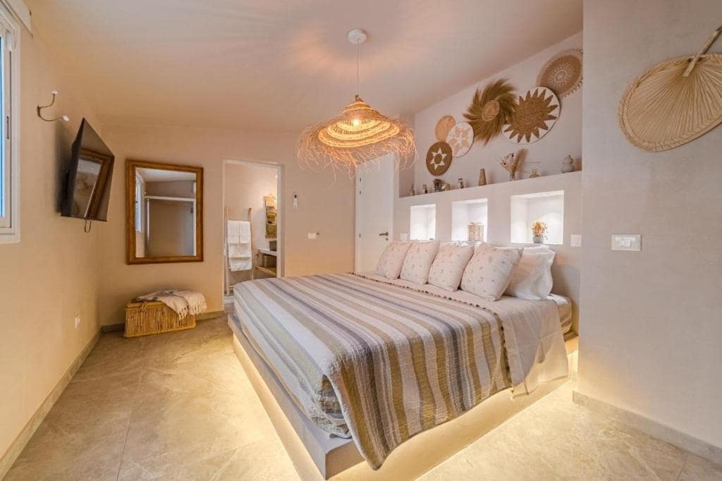 5 quarto Moradia para venda em Chayofa com piscina garagem - 1 470 000 € (Ref: 9805559)