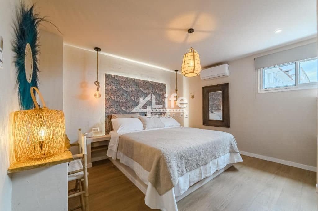 5 bedroom Villa for sale in Chayofa with pool garage - € 1,470,000 (Ref: 9805559)