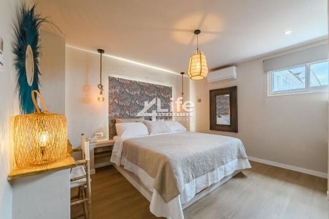 5 slaapkamer Villa te koop in Chayofa, Arona met zwembad garage - € 1.470.000 (Ref: 9805559)